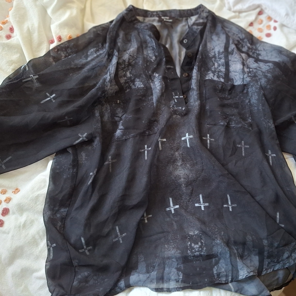Halloween Goth blouse cross design L